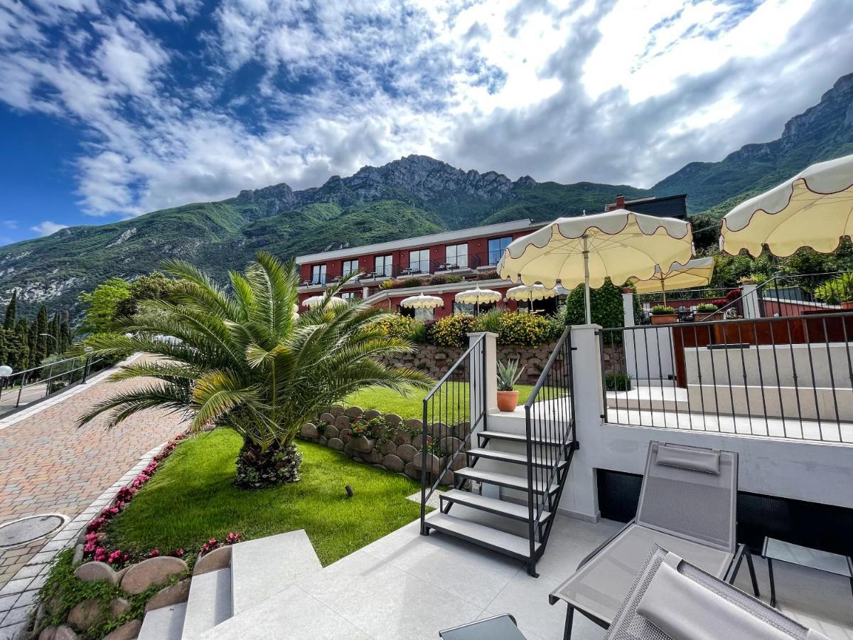 Hotel Oasi Beach Malcesine Kültér fotó