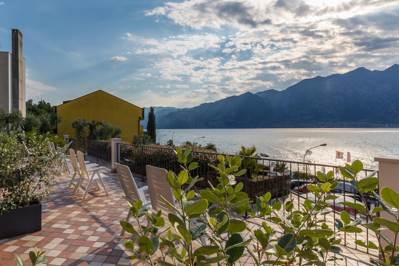 Hotel Oasi Beach Malcesine Kültér fotó