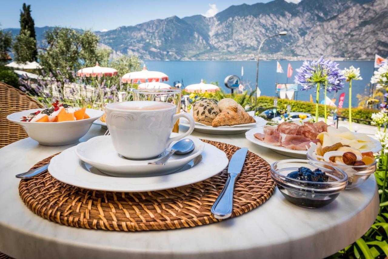 Hotel Oasi Beach Malcesine Kültér fotó