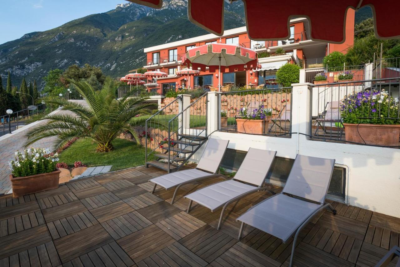 Hotel Oasi Beach Malcesine Kültér fotó