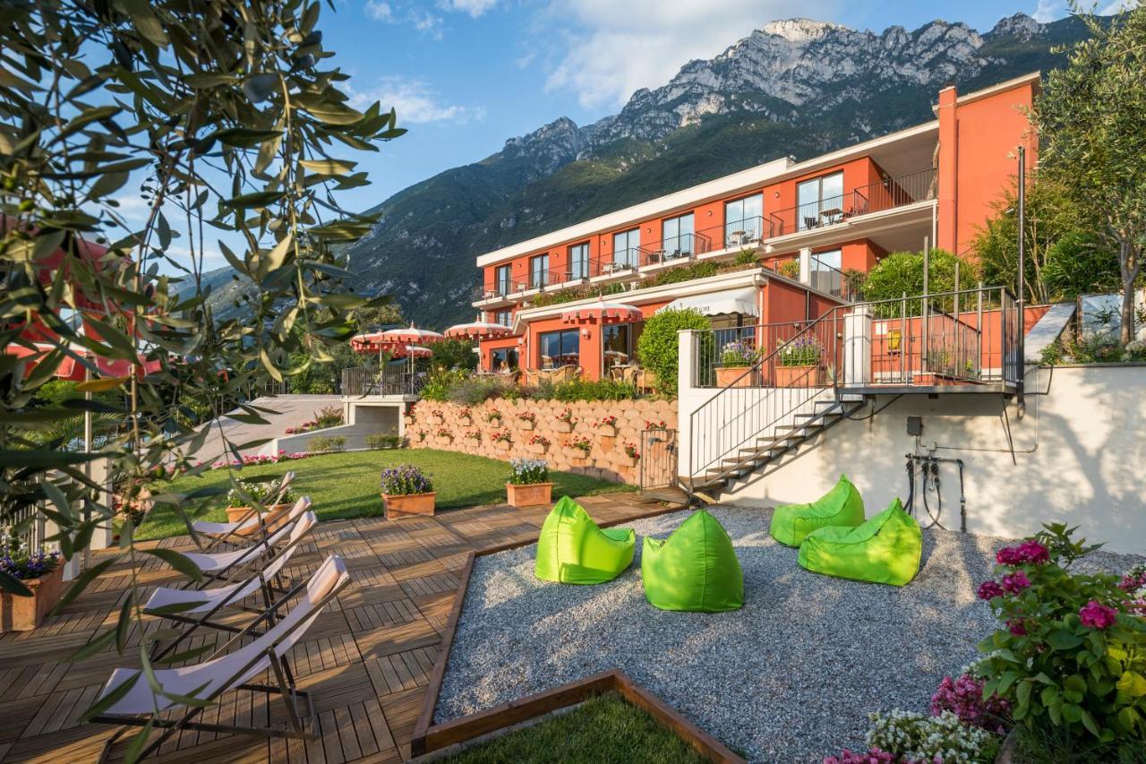 Hotel Oasi Beach Malcesine Kültér fotó
