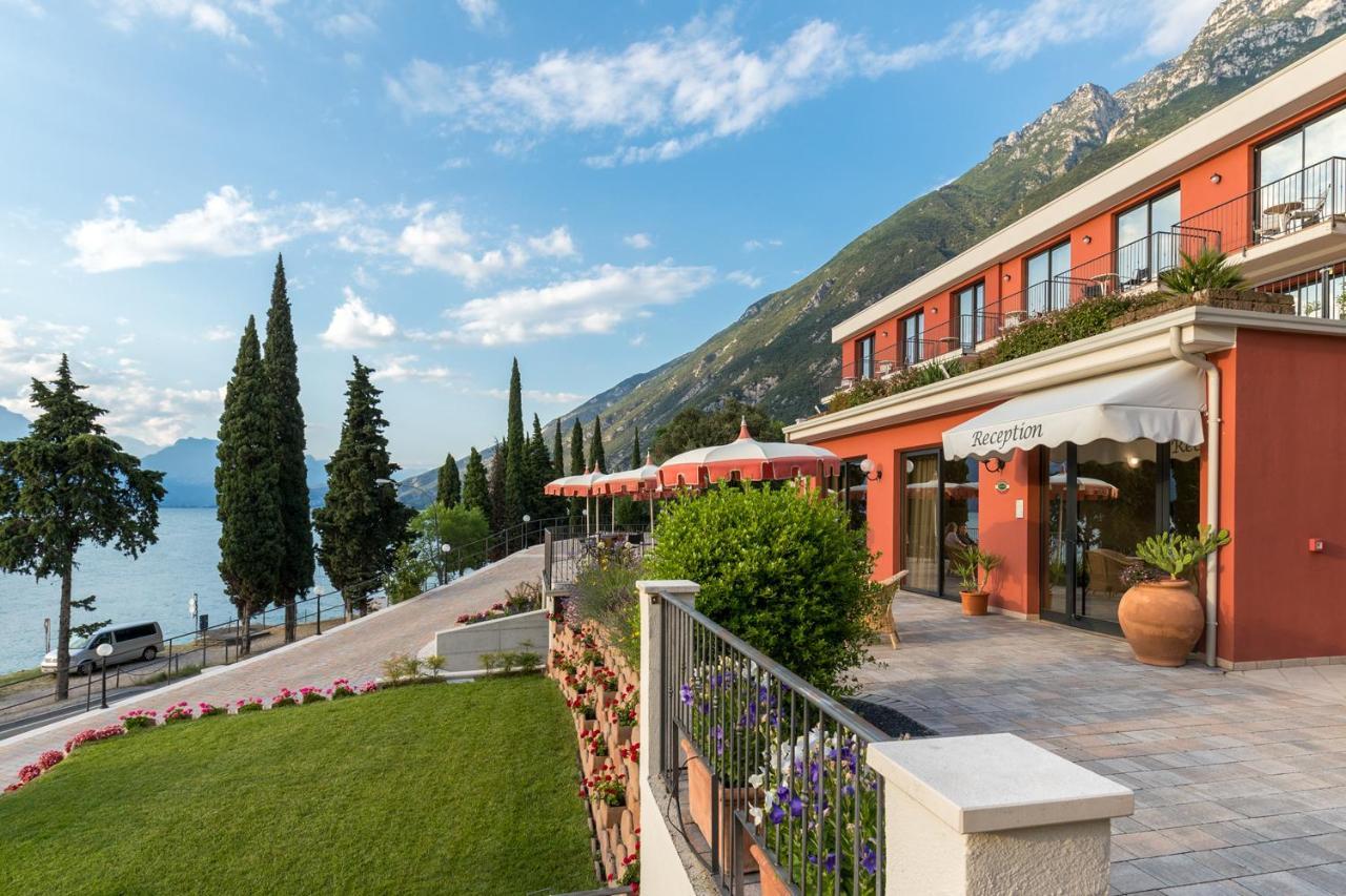 Hotel Oasi Beach Malcesine Kültér fotó